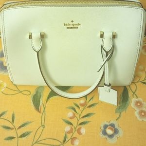 Medium Size Kate Spade Leather Purse 🩵